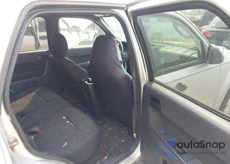 2010 Ford Escape Xlt z USA, uszkodzony, nr VIN 1FMCU9DG8AKB66474